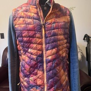 Women’s Northface Down Vest. Size M